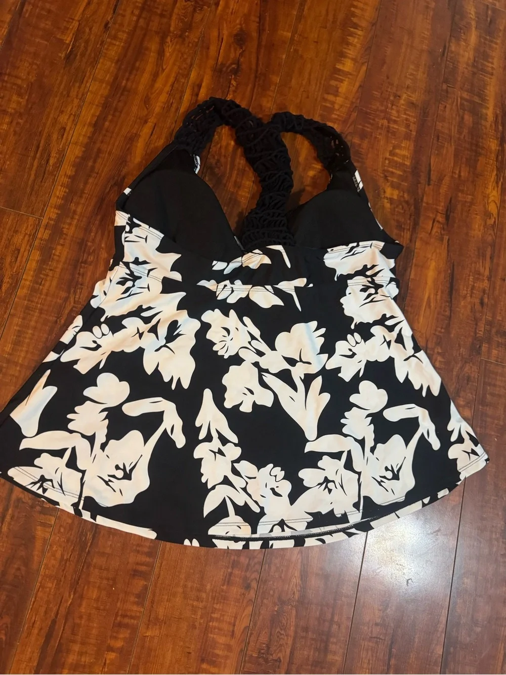 Black & White Floral Swim Tankini Top - Women Swim Bikini - never worn no tag